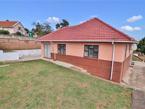 3 Bed House in Montclair