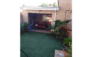 4 Bedroom Simplex in Edenglen