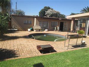 5 Bedroom House in Primrose