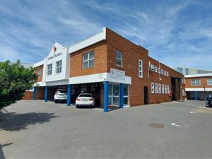 828 m² Industrial space in Killarney Gardens