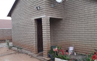 2 Bedroom House in Cosmo City