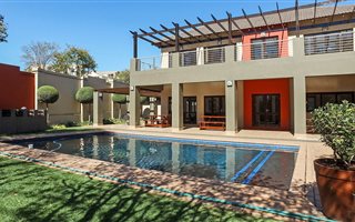 Bachelor apartment in Lonehill