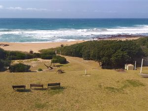 2 Bed Apartment in Hibberdene