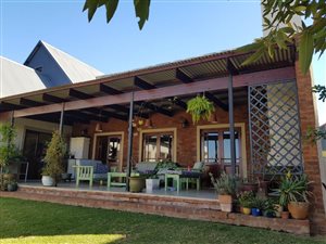 3 Bed House in Midlands Estate