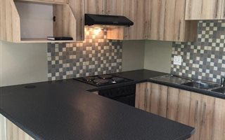1 Bedroom Garden Cottage in Bramley