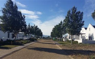 780 m² Land available in Croydon Vineyard Estate