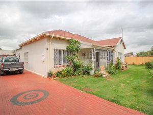 3 Bed House in Primrose