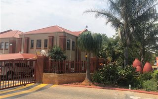 406 m² Commercial space in Allens Nek