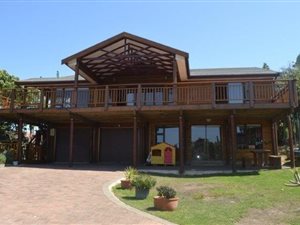 5 Bed House in Sunrise on Sea