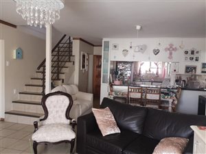 3 Bed Townhouse in Universitas