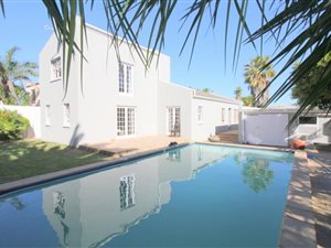 4 Bed House in Bothasig