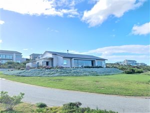 3 Bed House in Pinnacle Point Golf Estate