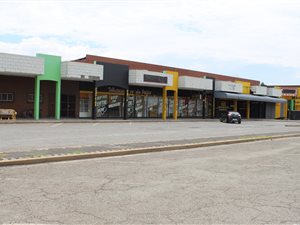 2000 m² Commercial space in Vereeniging Central