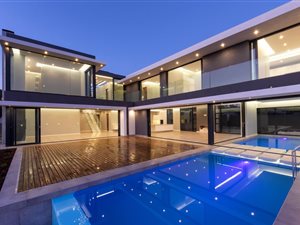 4 Bed House in Pinnacle Point Golf Estate