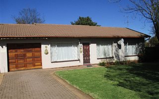 3 Bedroom House in Crystal Park