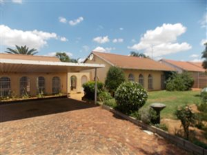 3 Bed House in Glen Marais