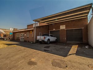 890 m² Commercial space in Benoni Central