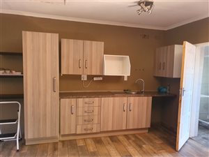 Bachelor apartment in Silverfields