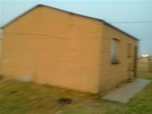 2 Bed House in Duduza