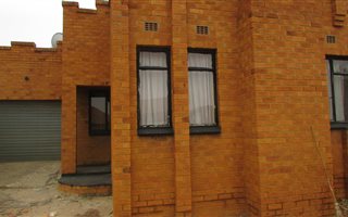 2 Bedroom House in Klipspruit