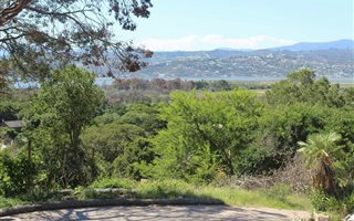 925 m² Land available in Lake Brenton