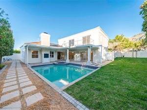 3 Bed House in Silvertree Estate