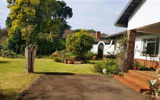 3 Bedroom House in Hayfields