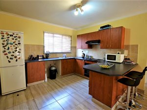 2 Bed House in Heuweloord