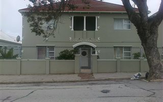 2 Bedroom Flat in Port Elizabeth Central