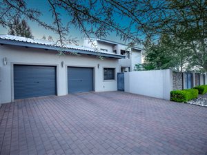 5 Bed House in Newmark Estate
