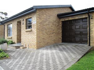 2 Bed Townhouse in Fairview Golf Estate