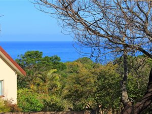699 m² Land available in Cintsa