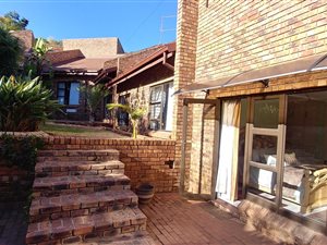 4 Bed House in Sterrewag