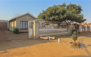 3 Bedroom House in Naturena