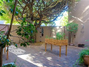 4 Bed Townhouse in Durbanville Central