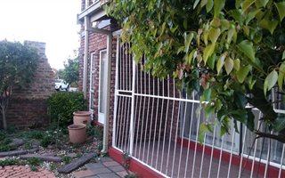 3 Bedroom Duplex in Flora Gardens