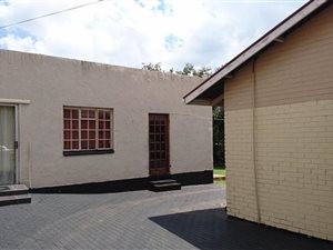 5 Bed House in Wespark