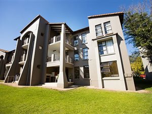 3 Bed Apartment in Maroeladal