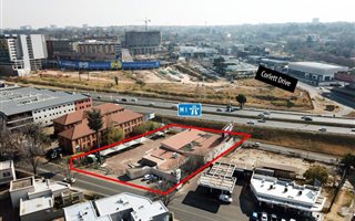 1649 m² Commercial space in Waverley
