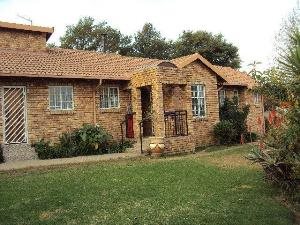 3 Bed House in Van Riebeeck Park