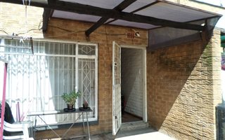 2 Bedroom Townhouse in Alberton