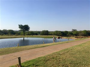 1100 m² Land available in Pebble Rock