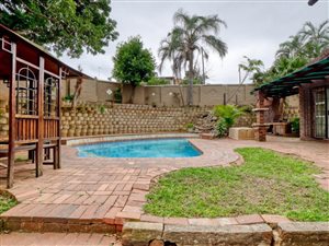 5 Bed House in Sparks Estate