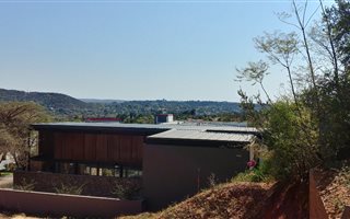 750 m² Land available in Lynnwood Ridge