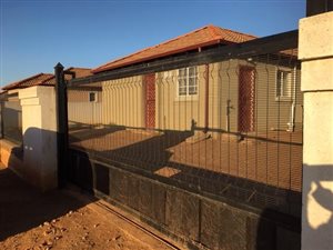 3 Bed House in Nellmapius