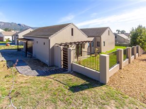 3 Bed House in Paryskloof
