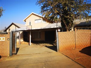 4.5 Bed House in Heuweloord