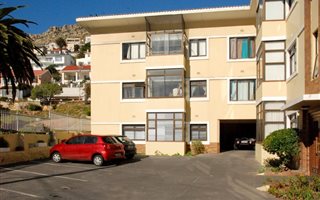 2 Bedroom Apartment in Fish Hoek