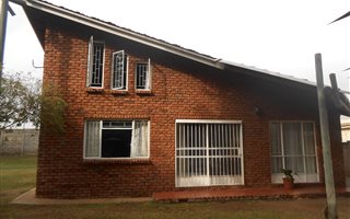 2 Bedroom House in Ladanna