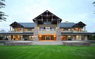 5 Bedroom House in Waterfall Equestrian Estate
